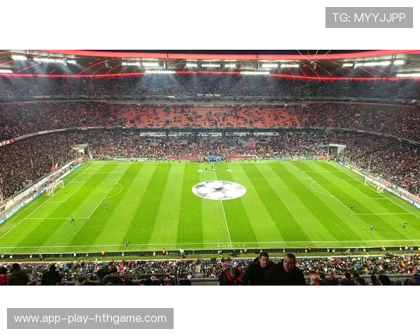 拜仁双核重回首发，慕尼黑球迷沸腾，拜仁慕尼黑t